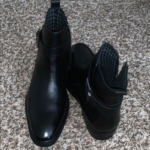 Karl Lagerfeld Men’s Chelsea boots, brand new